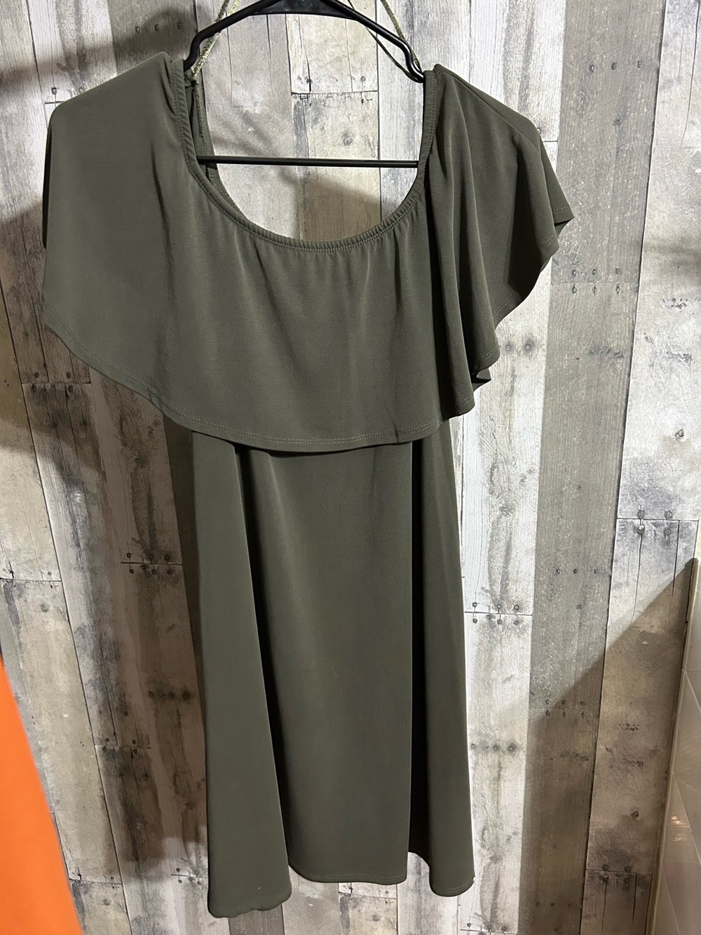 Athar’d State Olive Green Off-the-Shoulder Flutter Midi Dress Size S